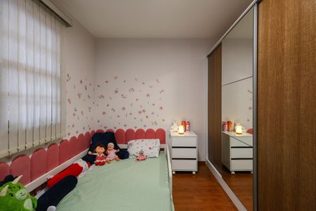 Casa de condomínio à venda com 156m², 3 quartos e 3 vagas Casa de condomínio à venda com 156m², 3 quartos e 3 vagasQuarto