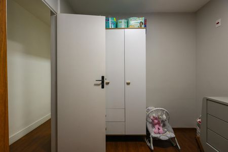Casa de condomínio à venda com 156m², 3 quartos e 3 vagas Casa de condomínio à venda com 156m², 3 quartos e 3 vagasQuarto 2
