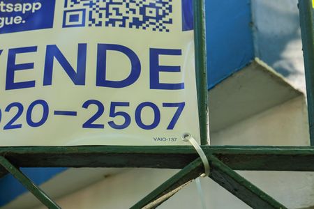 Casa de condomínio à venda com 156m², 3 quartos e 3 vagas Casa de condomínio à venda com 156m², 3 quartos e 3 vagasVAIO-137