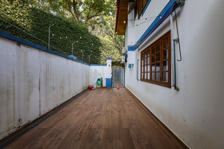Casa de condomínio à venda com 156m², 3 quartos e 3 vagas Casa de condomínio à venda com 156m², 3 quartos e 3 vagasÁrea externa