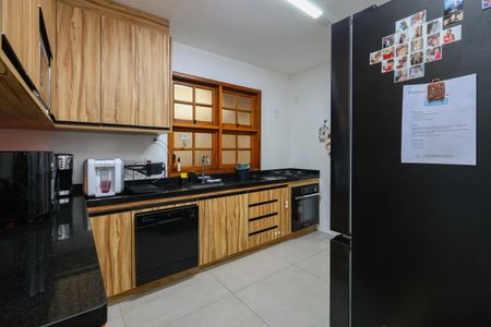 Casa de condomínio à venda com 156m², 3 quartos e 3 vagas Casa de condomínio à venda com 156m², 3 quartos e 3 vagasCozinha