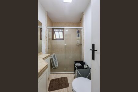 Casa de condomínio à venda com 156m², 3 quartos e 3 vagas Casa de condomínio à venda com 156m², 3 quartos e 3 vagasBanheiro da Suíte