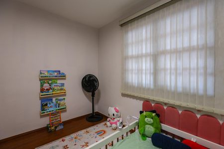 Casa de condomínio à venda com 156m², 3 quartos e 3 vagas Casa de condomínio à venda com 156m², 3 quartos e 3 vagasQuarto