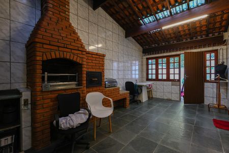 Casa de condomínio à venda com 156m², 3 quartos e 3 vagas Casa de condomínio à venda com 156m², 3 quartos e 3 vagasÁrea externa