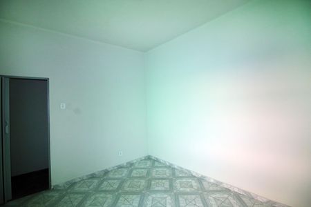 Quarto de casa para alugar com 1 quarto, 48m² em Parada de Lucas, Rio de Janeiro