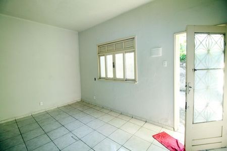 Casa para alugar com 1 quarto, 48m² em Parada de Lucas, Rio de Janeiro