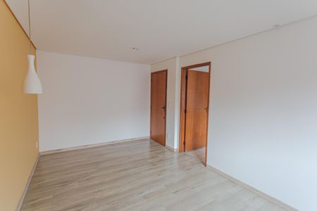 Apartamento para alugar com 75m², 3 quartos e 1 vaga Apartamento para alugar com 75m², 3 quartos e 1 vagaSala