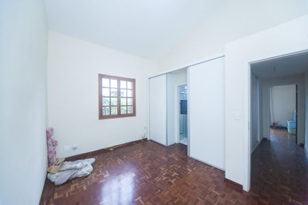 Casa de condomínio à venda com 540m², 4 quartos e 5 vagassuite 1