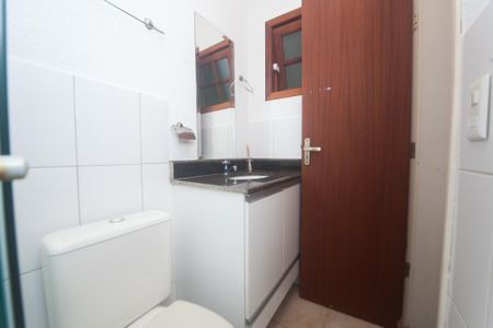 Casa de condomínio à venda com 540m², 4 quartos e 5 vagasBanheiro de serviço