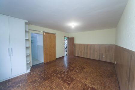 Casa de condomínio à venda com 540m², 4 quartos e 5 vagassuite 4 - hospedes 