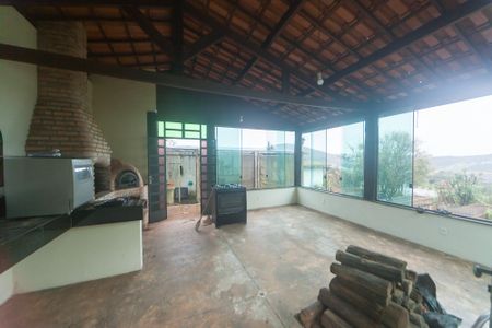 Casa de condomínio à venda com 540m², 4 quartos e 5 vagasÁrea gourmet