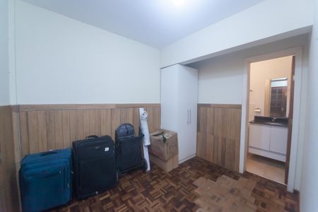 Casa de condomínio à venda com 540m², 4 quartos e 5 vagasQuarto de Serviço