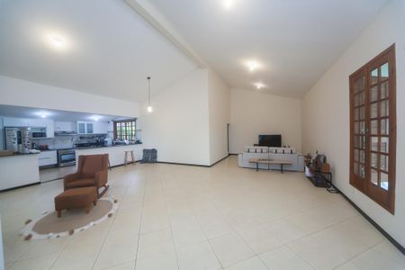 Casa de condomínio à venda com 540m², 4 quartos e 5 vagassala