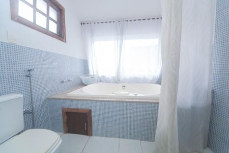 Casa de condomínio à venda com 540m², 4 quartos e 5 vagasBanheiro suite 3
