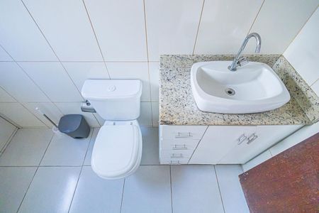 Apartamento para alugar com 55m², 2 quartos e sem vaga Apartamento para alugar com 55m², 2 quartos e sem vagaBanheiro