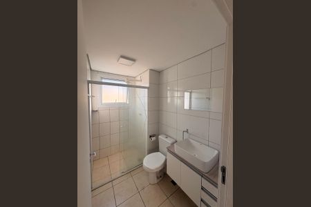 Banheiro de apartamento para alugar com 2 quartos, 43m² em Residencial Santa Giovana, Jundiaí