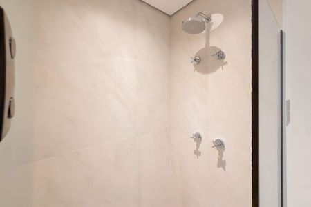 Apartamento à venda com 71m², 2 quartos e 1 vagaBanheiro Social