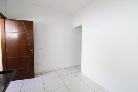 Cozinha de casa para alugar com 1 quarto, 22m² em Cidade dos Bandeirantes, São Paulo