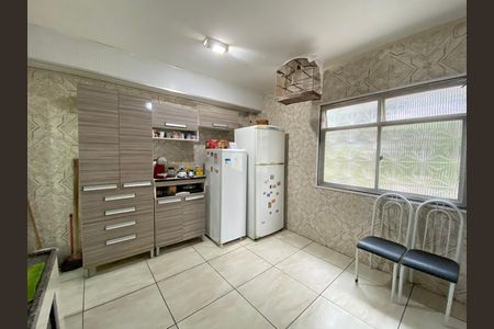 Casa à venda com 200m², 2 quartos e sem vaga