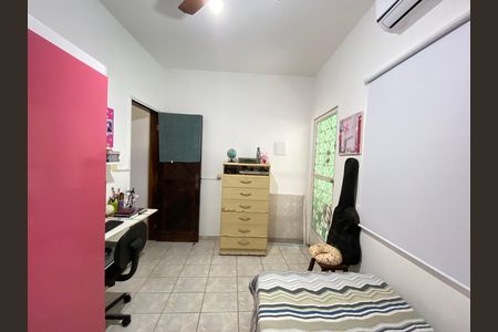 Casa à venda com 200m², 2 quartos e sem vaga