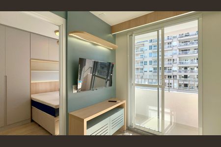 Sala de kitnet/studio para alugar com 1 quarto, 24m² em Pinheiros, São Paulo