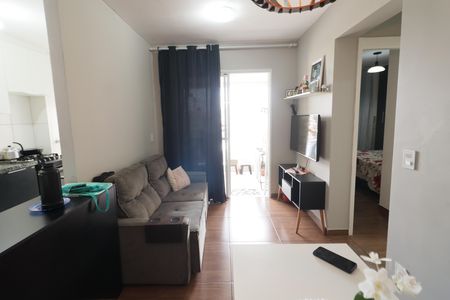 Sala de apartamento à venda com 2 quartos, 45m² em Aliança, Osasco