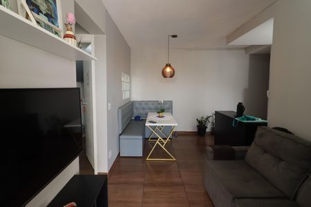 Sala de apartamento à venda com 2 quartos, 45m² em Aliança, Osasco