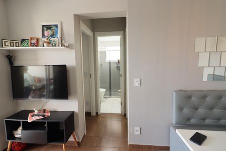 Sala de apartamento à venda com 2 quartos, 45m² em Aliança, Osasco