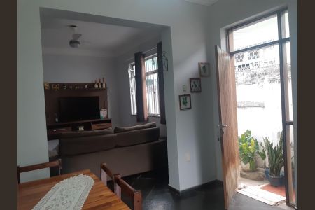 Casa à venda com 320m², 3 quartos e 1 vagaSala