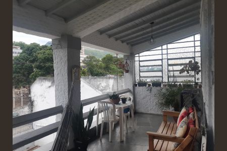 Casa à venda com 320m², 3 quartos e 1 vagaÁrea externa