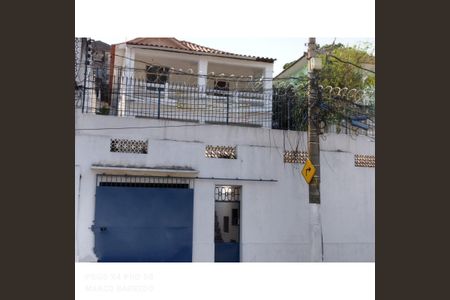 Casa à venda com 320m², 3 quartos e 1 vagaFachada