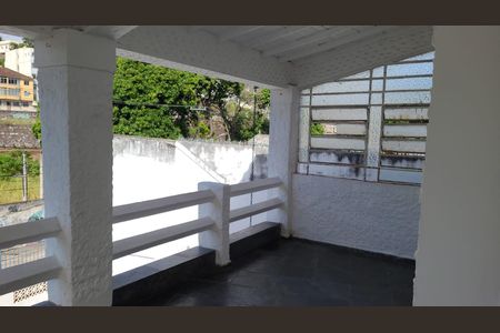 Casa à venda com 320m², 3 quartos e 1 vagaÁrea externa