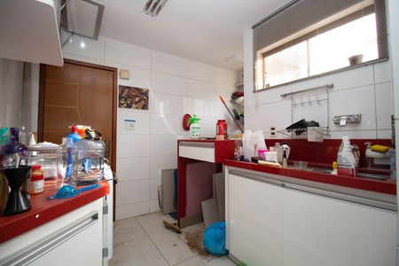 Apartamento para alugar com 65m², 2 quartos e sem vagaCozinha e Área de Serviço