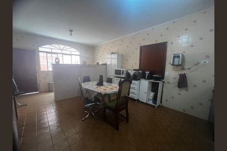 Casa à venda com 280m², 4 quartos e 3 vagas Casa à venda com 280m², 4 quartos e 3 vagasFoto 01