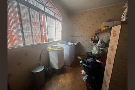 Casa à venda com 280m², 4 quartos e 3 vagas Casa à venda com 280m², 4 quartos e 3 vagasFoto 01