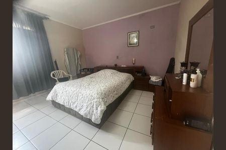 Casa à venda com 280m², 4 quartos e 3 vagas Casa à venda com 280m², 4 quartos e 3 vagasFoto 01