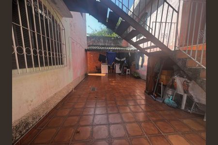 Casa à venda com 280m², 4 quartos e 3 vagas Casa à venda com 280m², 4 quartos e 3 vagasFoto 01