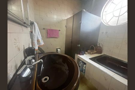 Casa à venda com 280m², 4 quartos e 3 vagas Casa à venda com 280m², 4 quartos e 3 vagasFoto 01