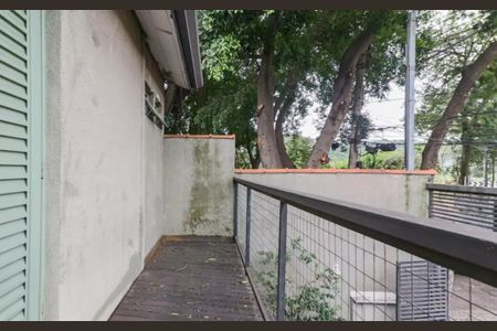 Foto 01 de casa à venda com 3 quartos, 220m² em Jardim Trussardi, São Paulo
