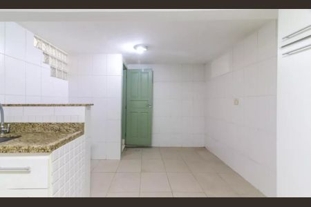 Foto 01 de casa à venda com 3 quartos, 220m² em Jardim Trussardi, São Paulo