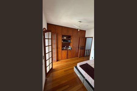 Quarto de casa para alugar com 4 quartos, 180m² em Conjunto Ademar Maldonado, Belo Horizonte