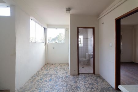 Casa à venda com 238m², 4 quartos e 1 vagaLavanderia