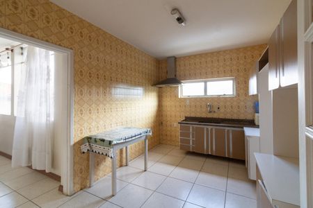 Casa à venda com 238m², 4 quartos e 1 vagaCozinha