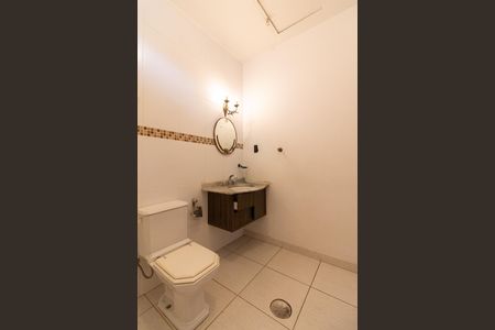 Casa à venda com 238m², 4 quartos e 1 vagaBanheiro 2