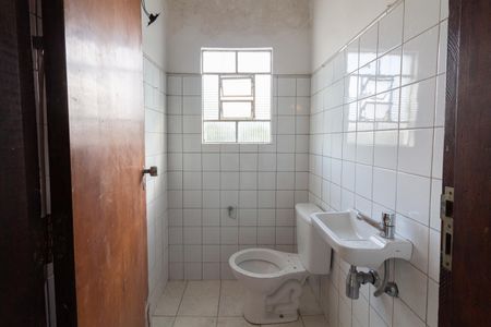 Casa à venda com 238m², 4 quartos e 1 vagaBanheiro de serviço