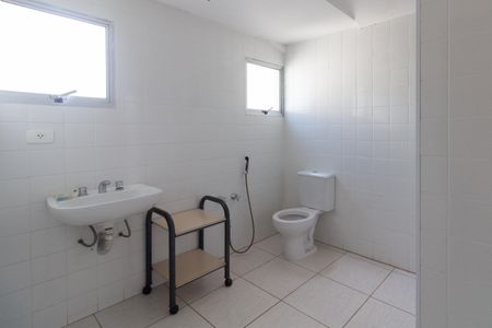 Casa à venda com 238m², 4 quartos e 1 vagaBanheiro 1