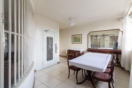 Casa à venda com 238m², 4 quartos e 1 vagaSala de Jantar