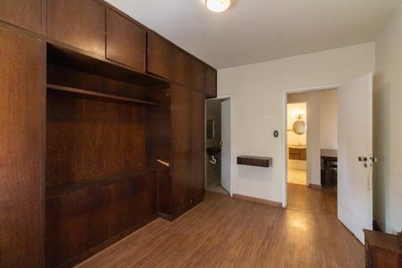 Casa à venda com 238m², 4 quartos e 1 vagaQuarto 3 - Suíte