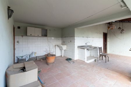 Casa à venda com 238m², 4 quartos e 1 vagaQuintal - Área de serviço