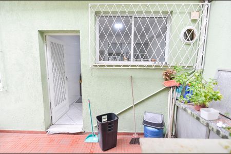 Casa para alugar com 117m², 2 quartos e 1 vaga Casa para alugar com 117m², 2 quartos e 1 vagaÁrea de Serviço